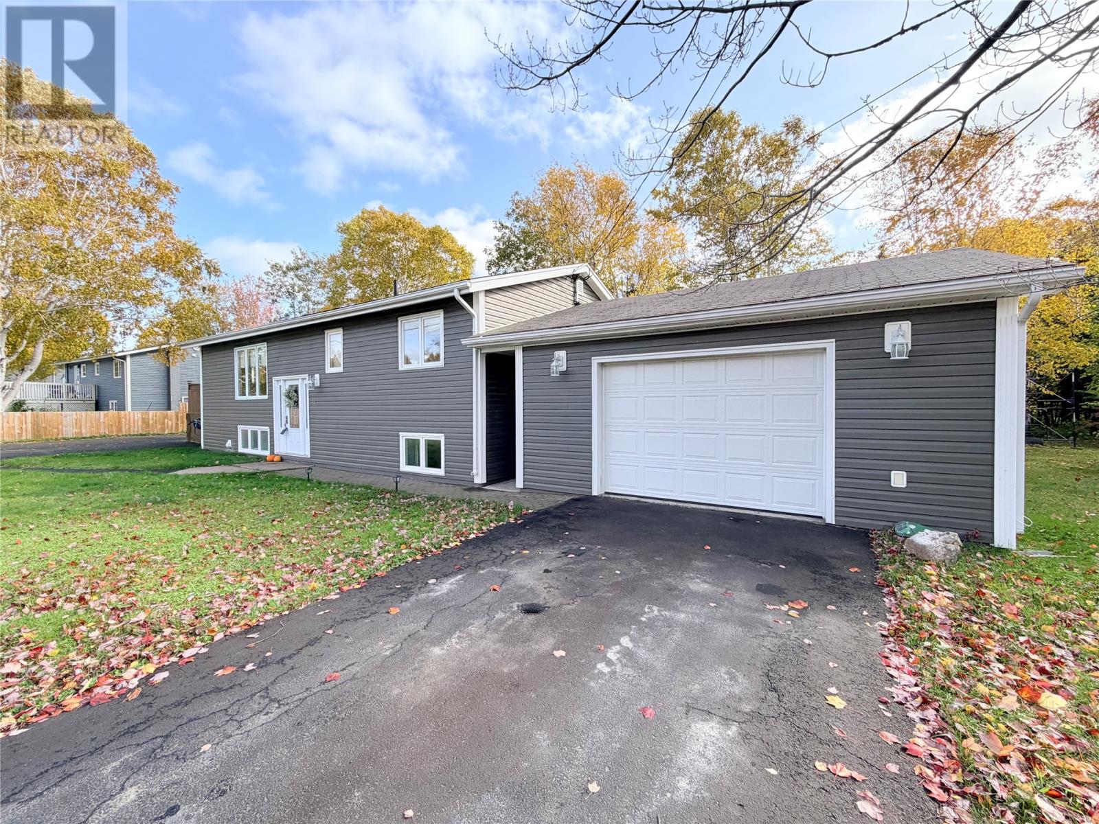14 Earle Drive Property Photo 1