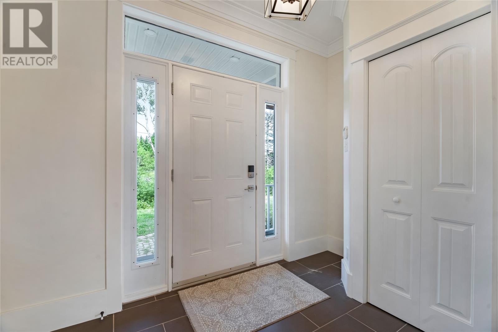 7 Sallesnik Lane Property Photo 4