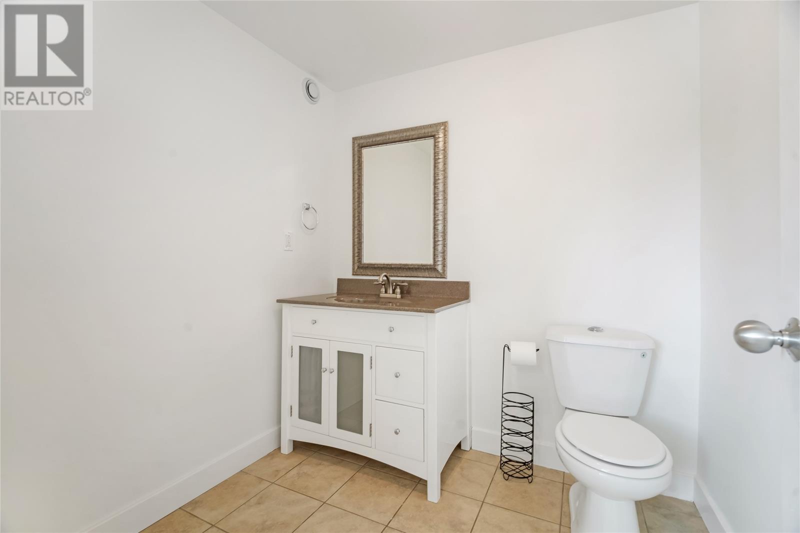 7 Sallesnik Lane Property Photo 29
