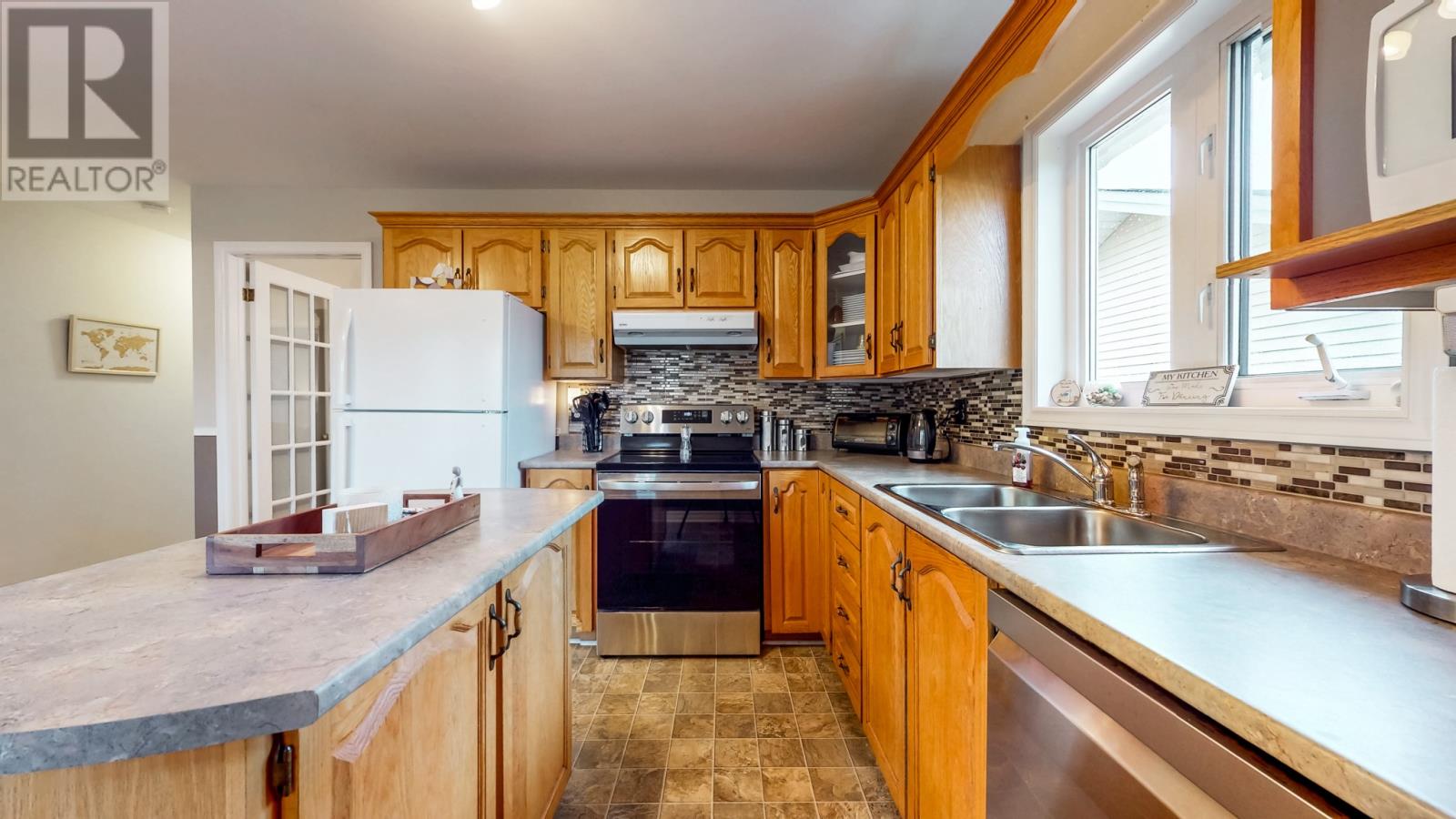 6 Greenspond Drive Property Photo 11