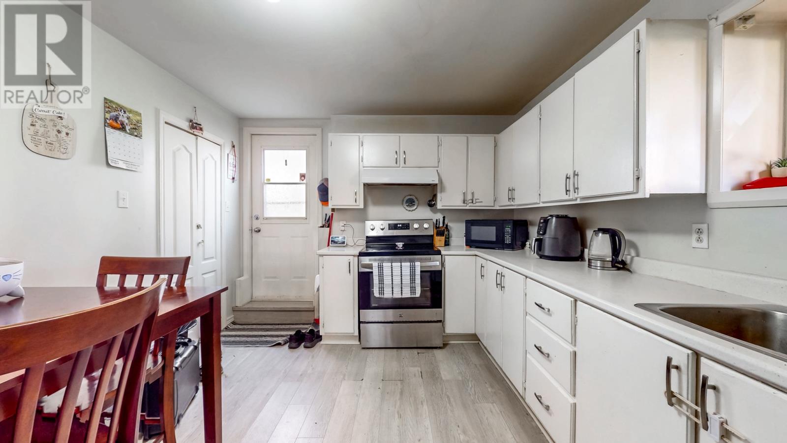 6 Greenspond Drive Property Photo 23