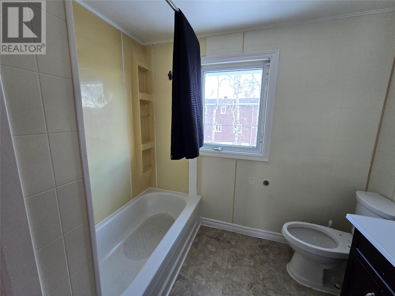 303 Carson Avenue Property Photo 28