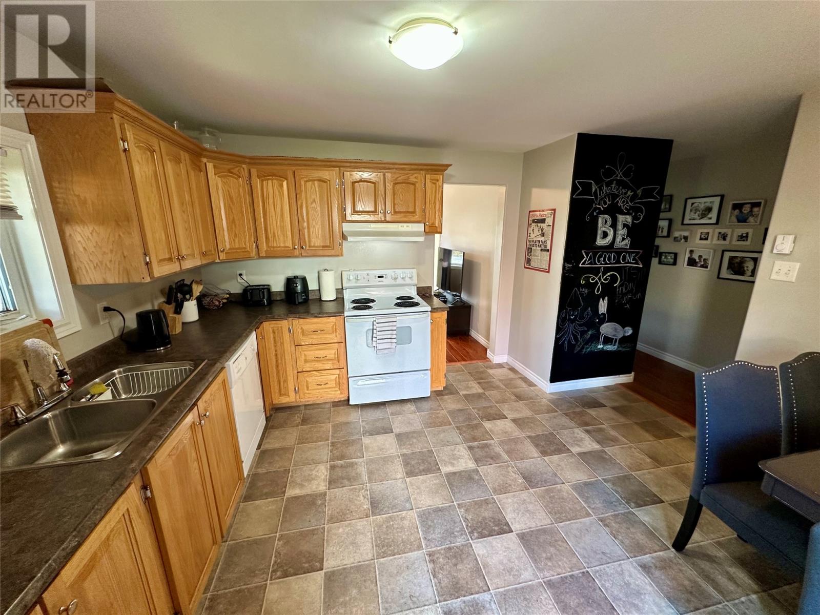 23 Circular Road Property Photo 23