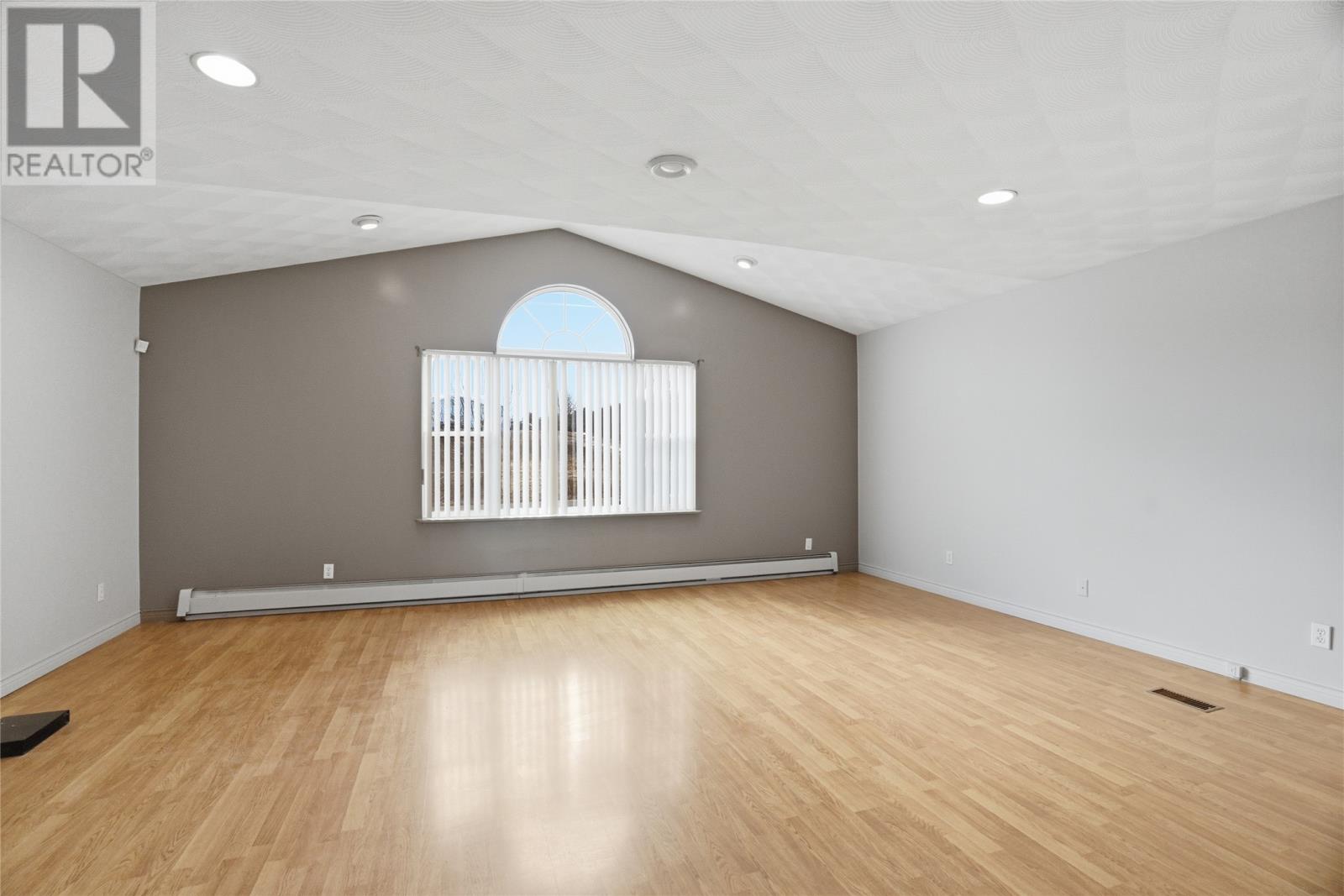 3 Waterline Road Property Photo 8