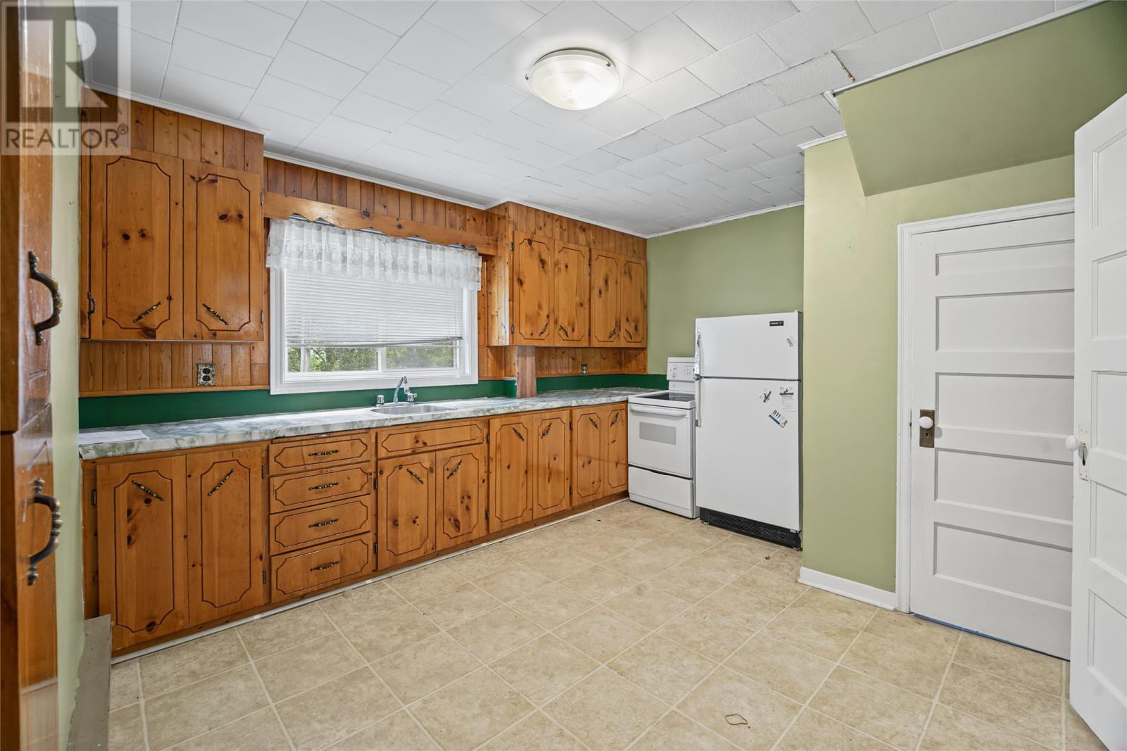 63 Waterford Bridge Road Property Photo 6