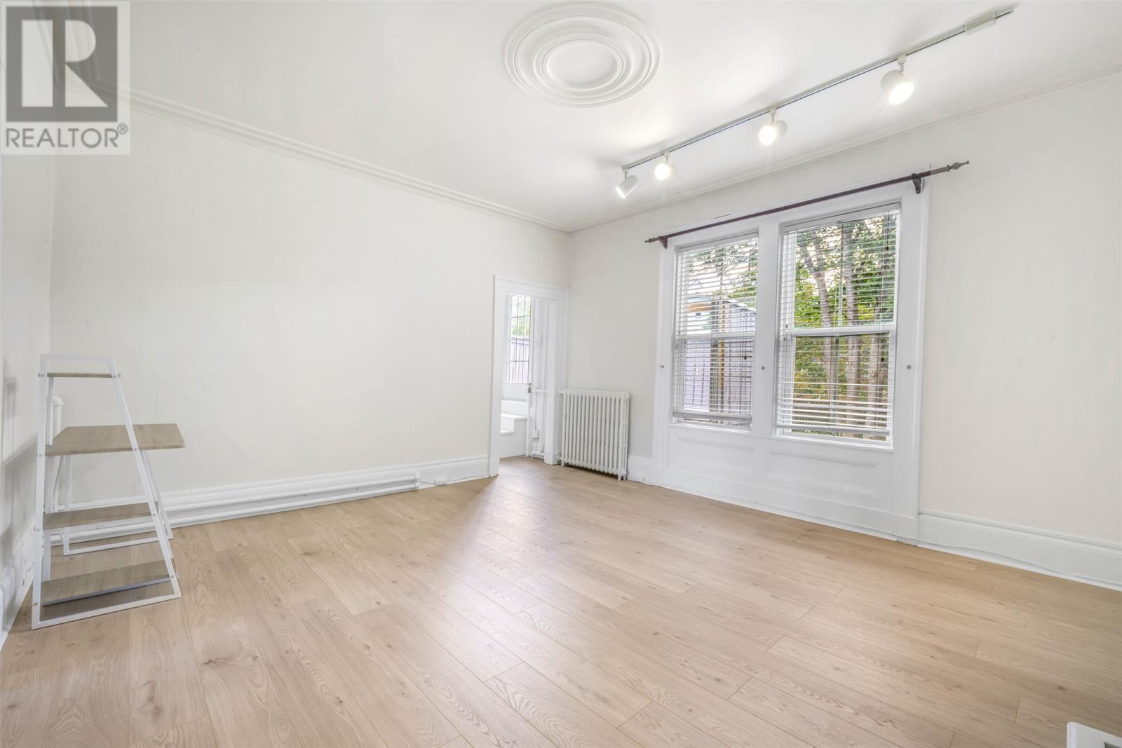 9 Monkstown Road Property Photo 32