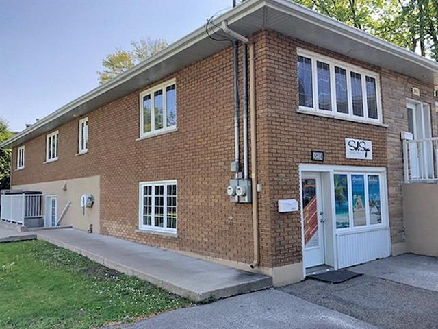2953a Rue Dupras Property Photo 1