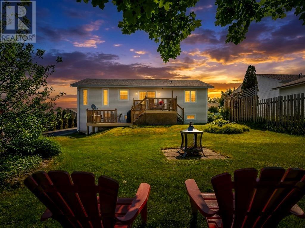 7 Leslie Street Property Photo 2