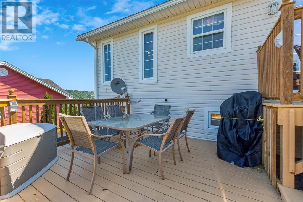 7 Leslie Street Property Photo 10