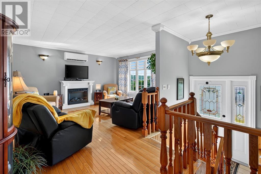 7 Leslie Street Property Photo 19