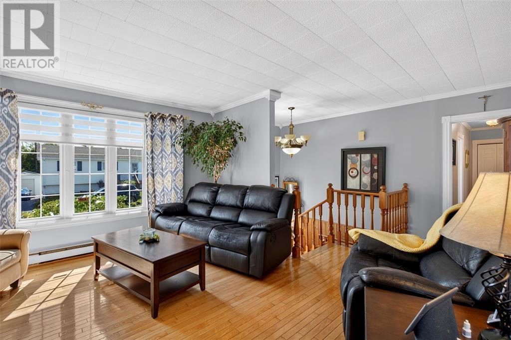 7 Leslie Street Property Photo 27