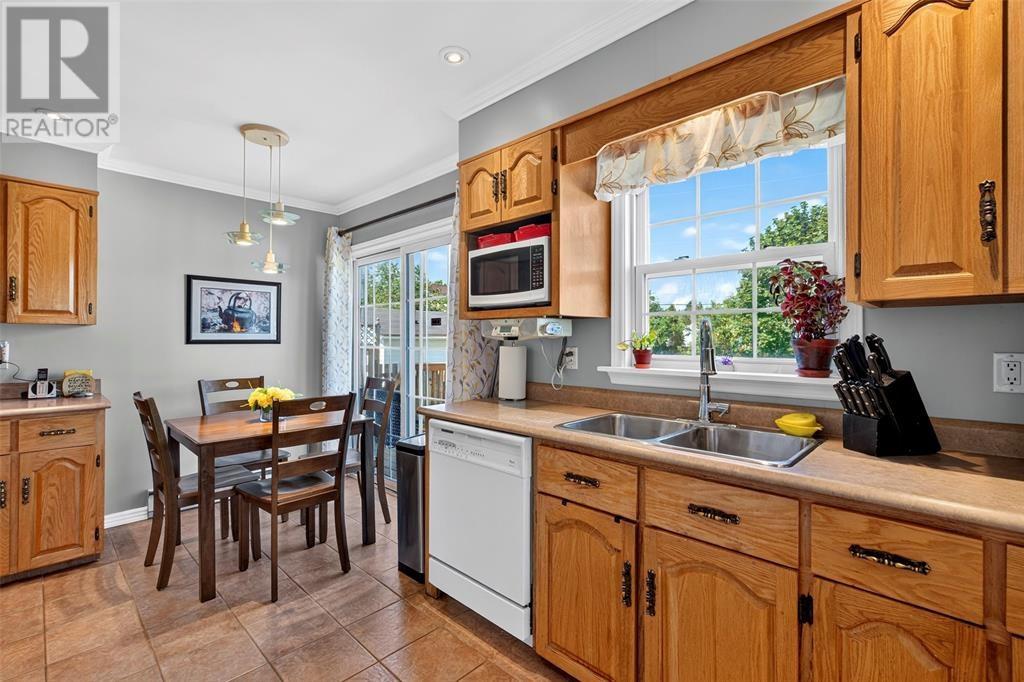 7 Leslie Street Property Photo 29