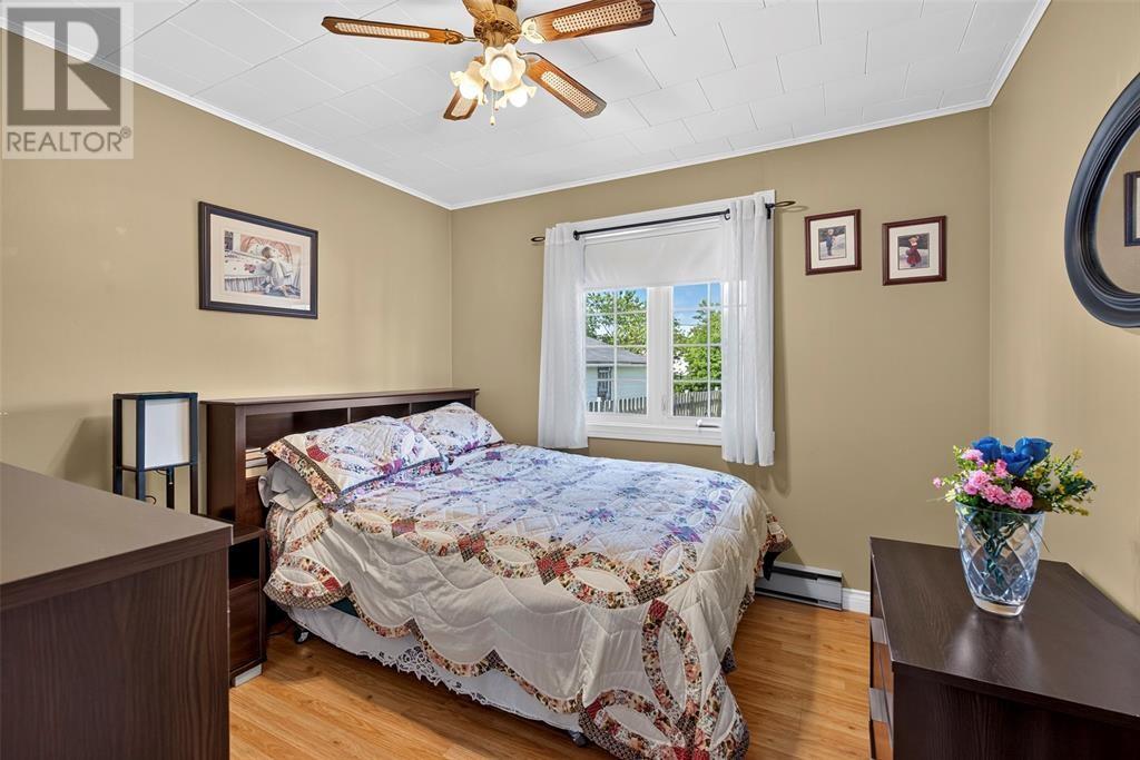 7 Leslie Street Property Photo 34