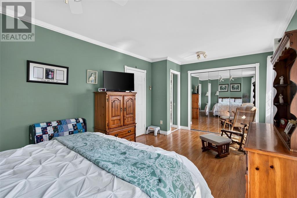 7 Leslie Street Property Photo 38