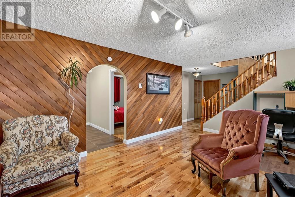 7 Leslie Street Property Photo 42