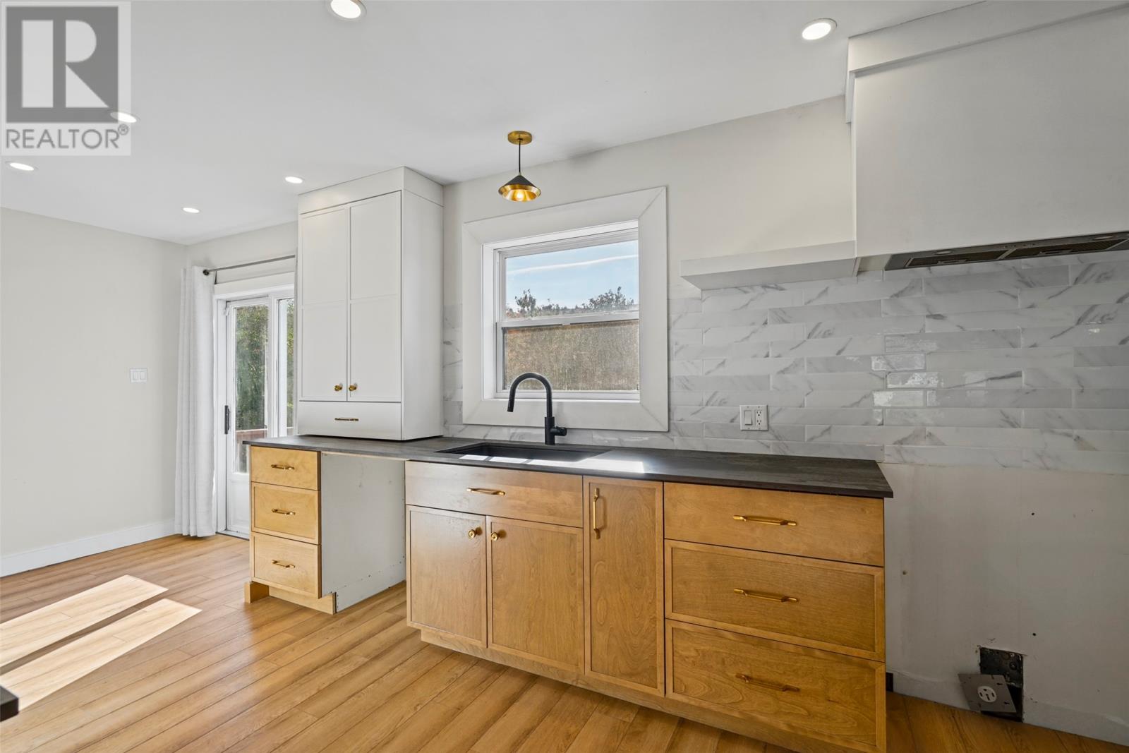 44-48 Beach Avenue Property Photo 12