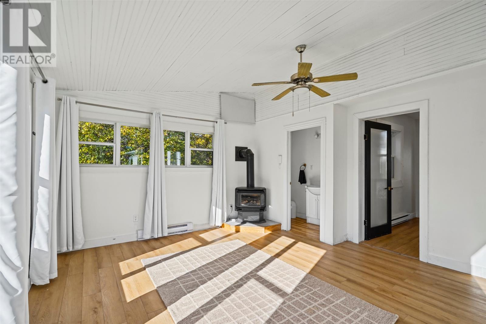 44-48 Beach Avenue Property Photo 18