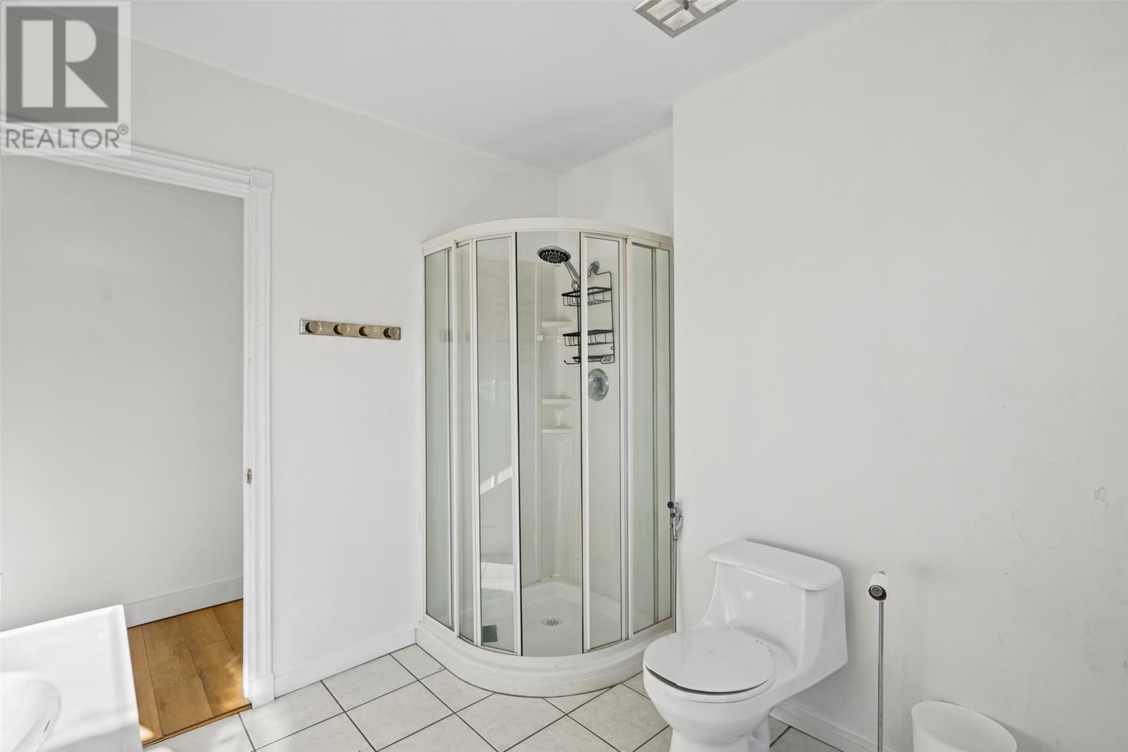 44-48 Beach Avenue Property Photo 28