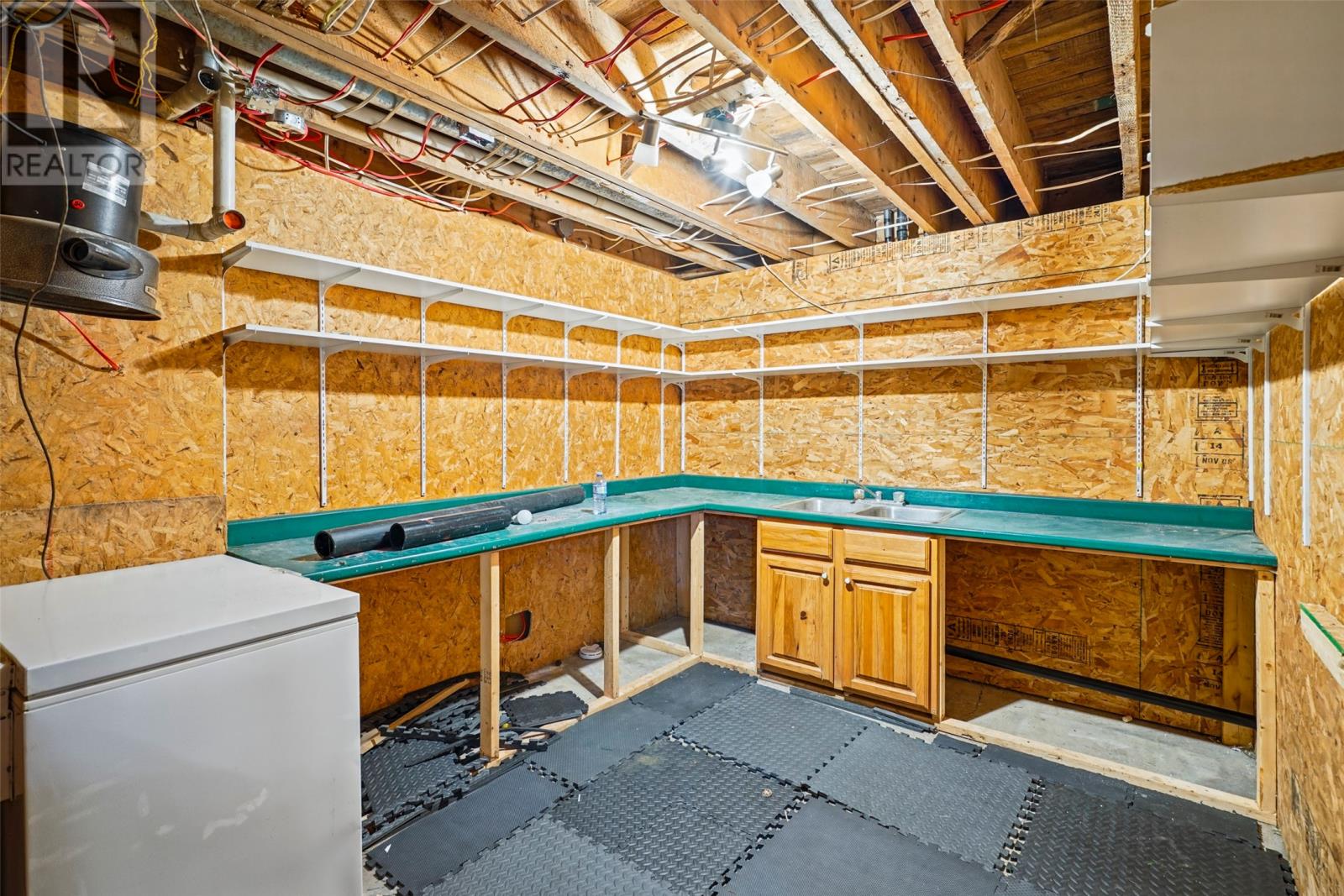 44-48 Beach Avenue Property Photo 46