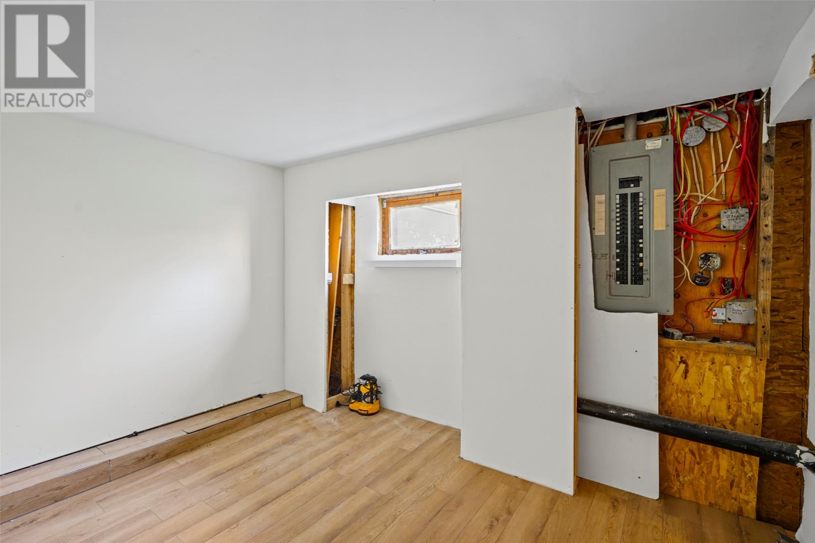 44-48 Beach Avenue Property Photo 47