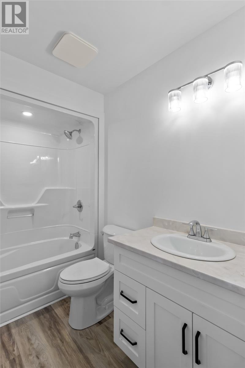 8 Mcgraths Road Property Photo 15