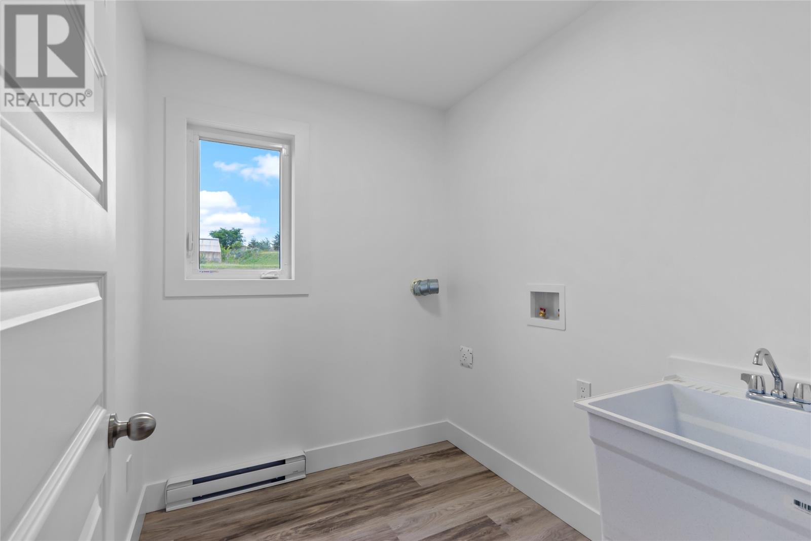 8 Mcgraths Road Property Photo 21