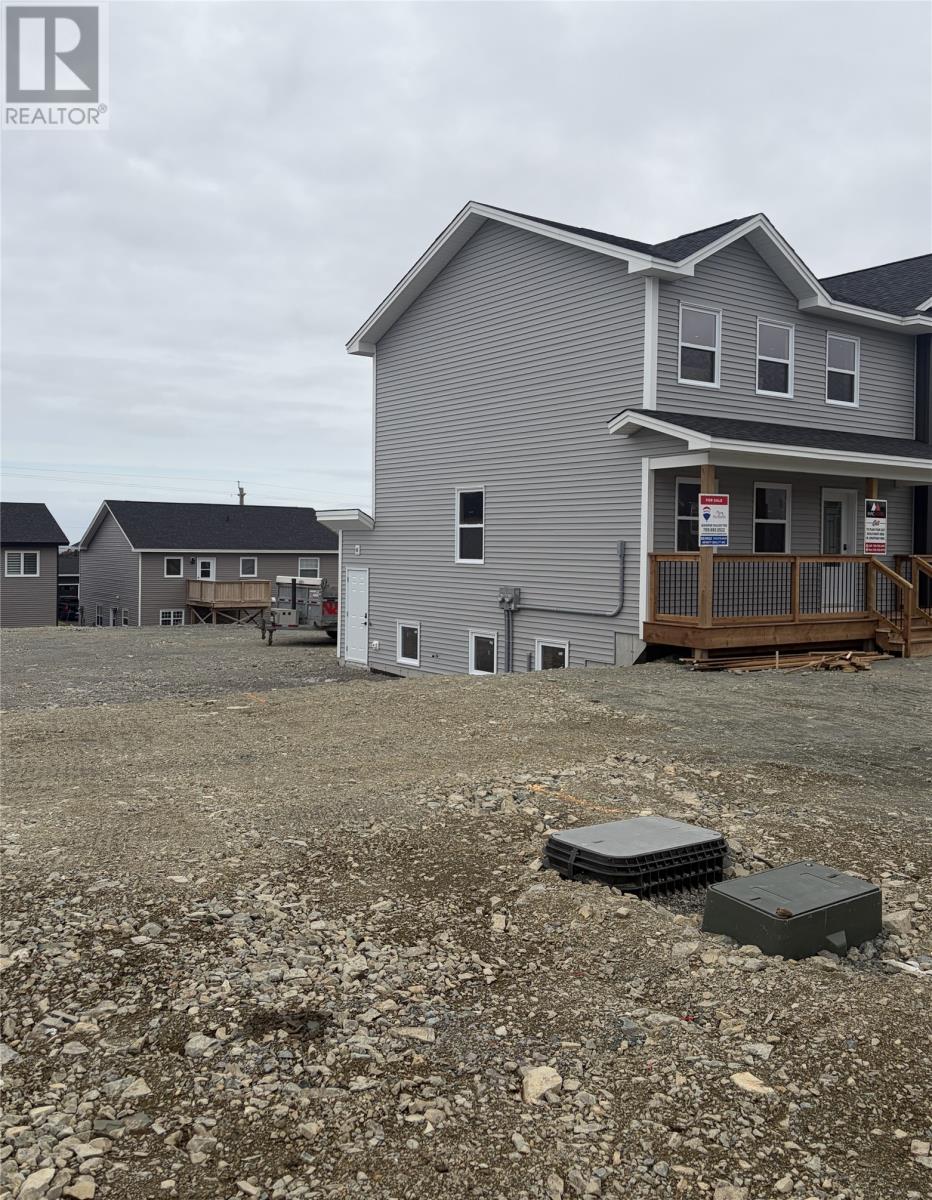 7 Carol Crescent Property Photo 2