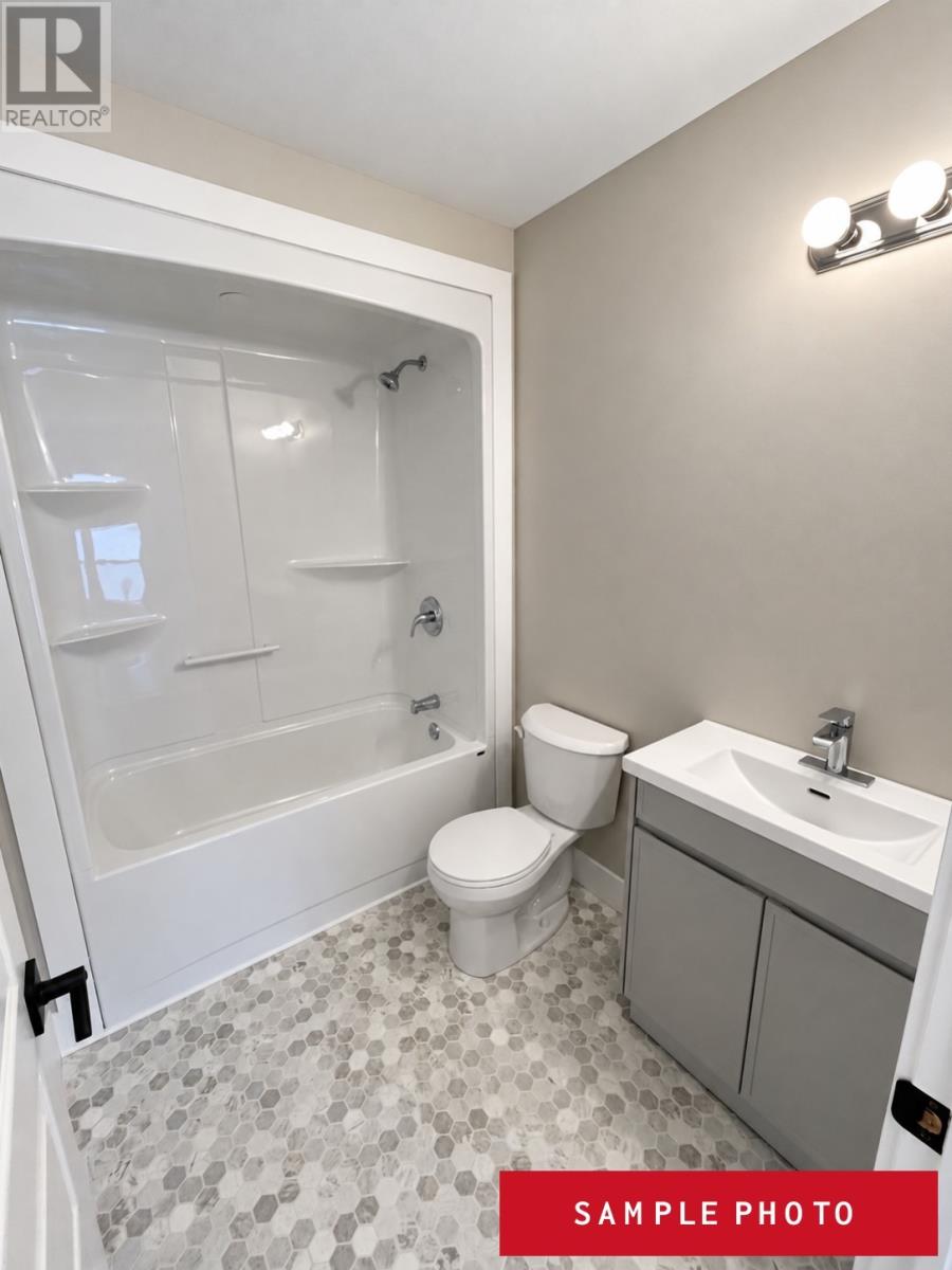 7 Carol Crescent Property Photo 8