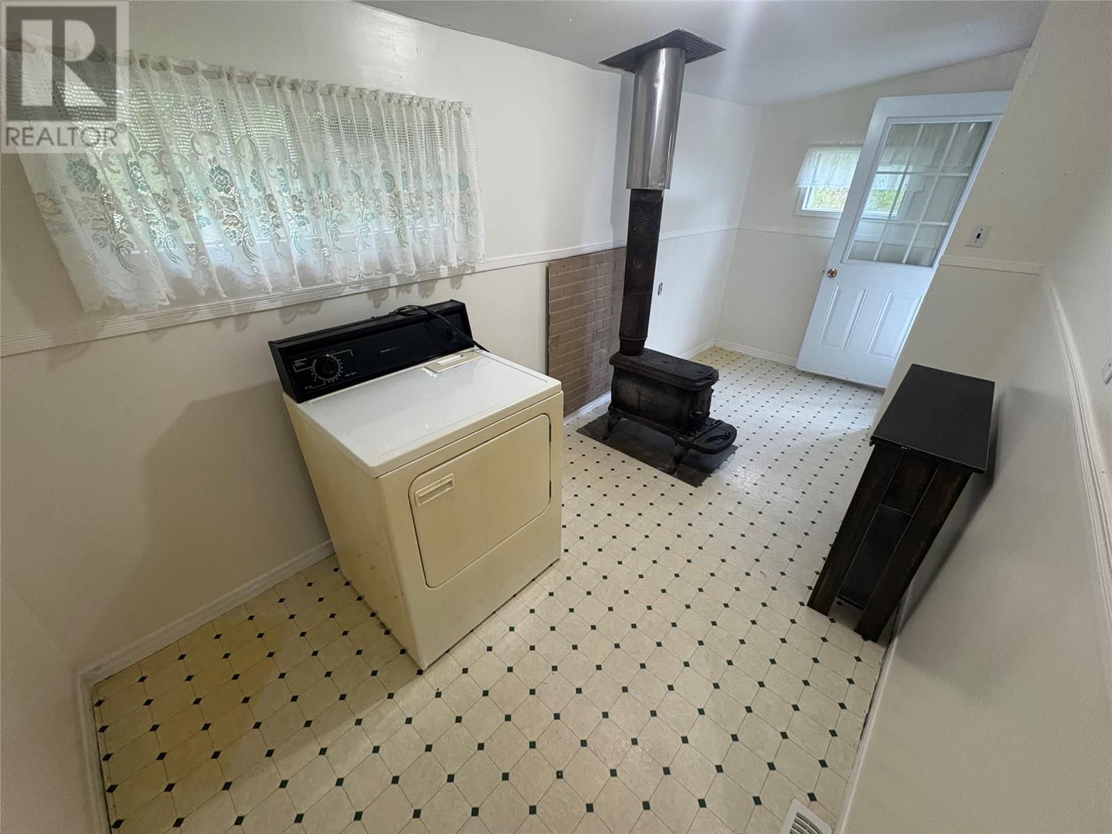 3 Davis Lane Property Photo 15
