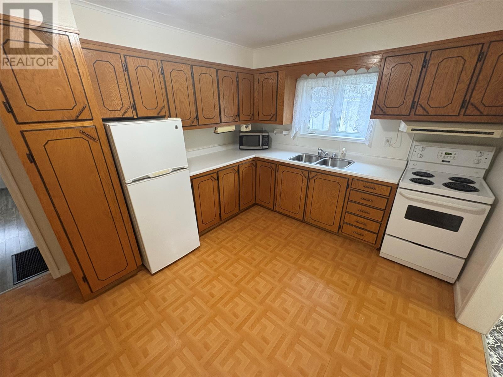 3 Davis Lane Property Photo 17