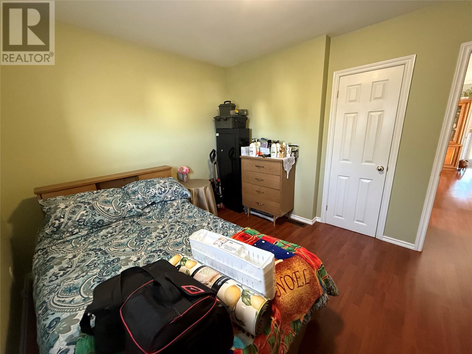 2 & 2a Willcotts Lane Property Photo 3