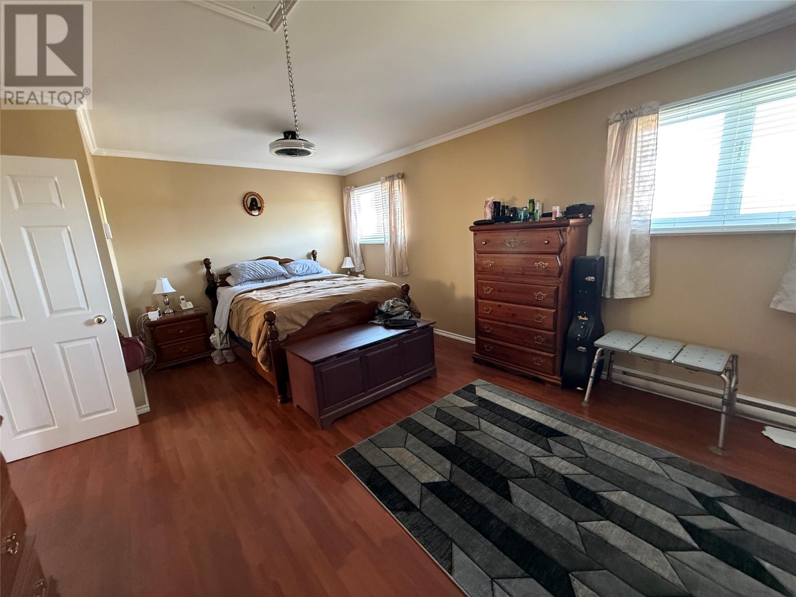 2 & 2a Willcotts Lane Property Photo 4