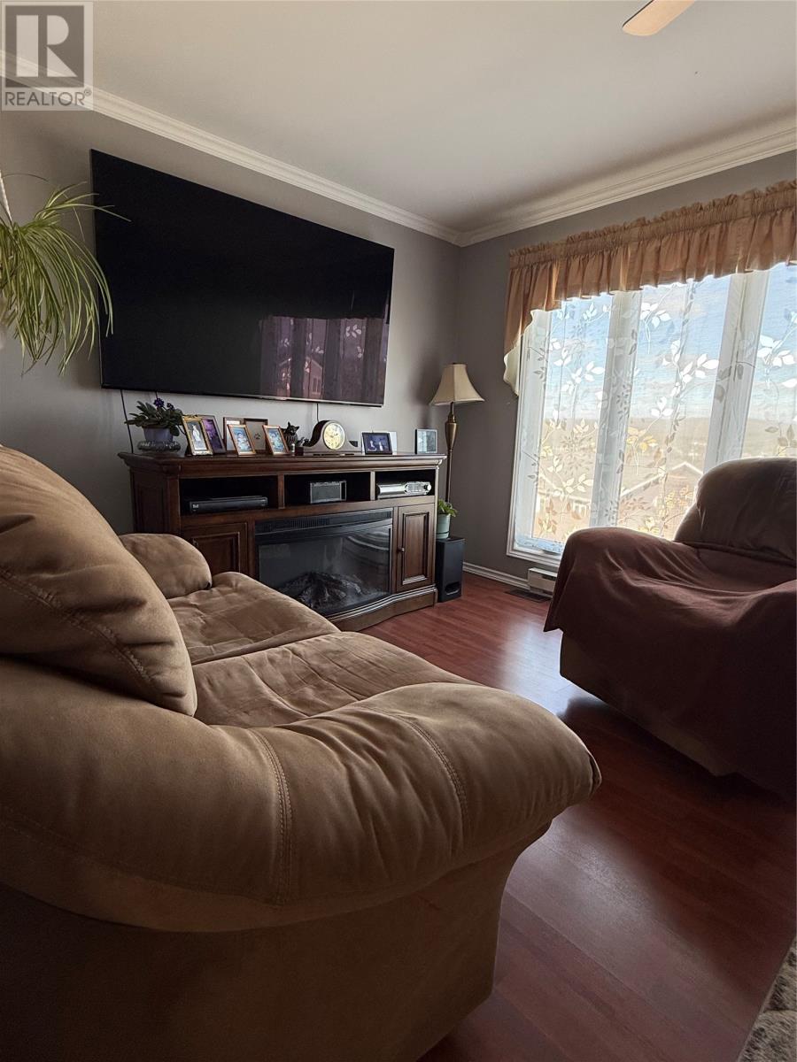 2 & 2a Willcotts Lane Property Photo 15