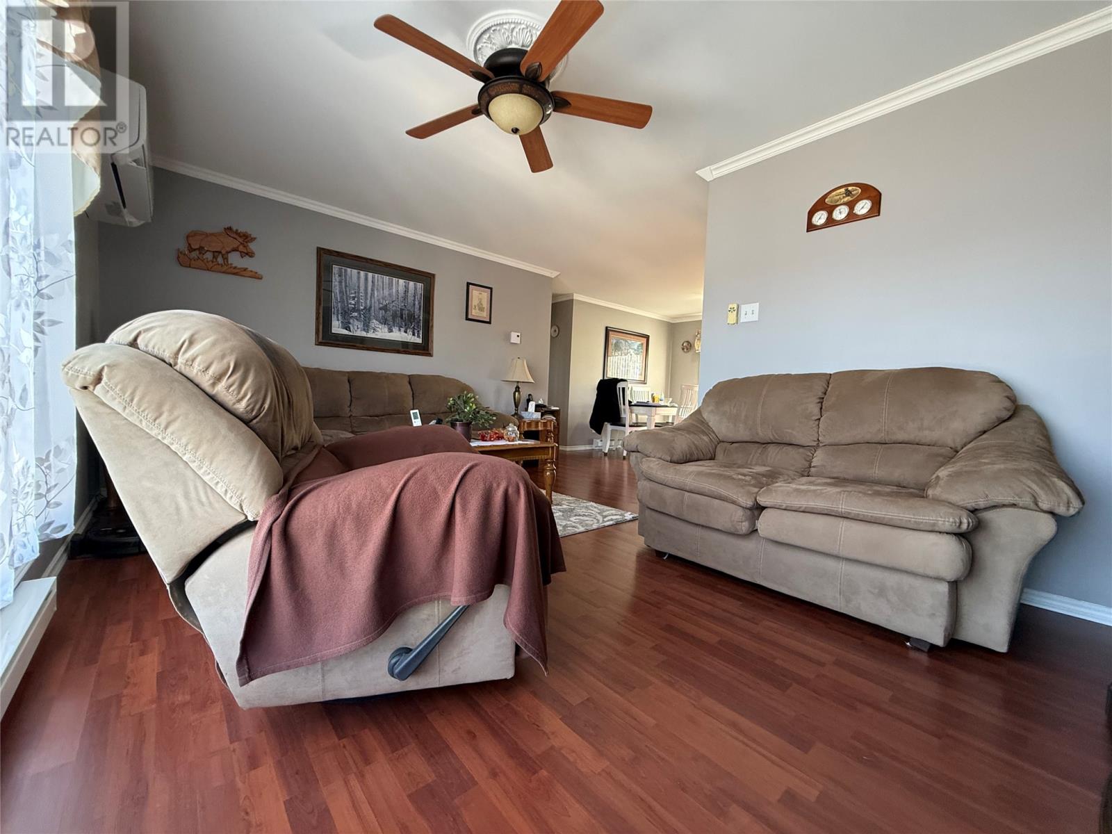 2 & 2a Willcotts Lane Property Photo 16