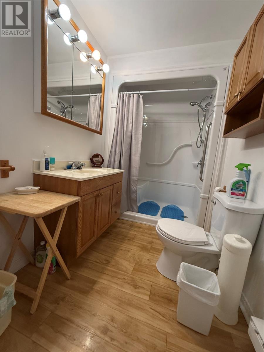 2 & 2a Willcotts Lane Property Photo 26