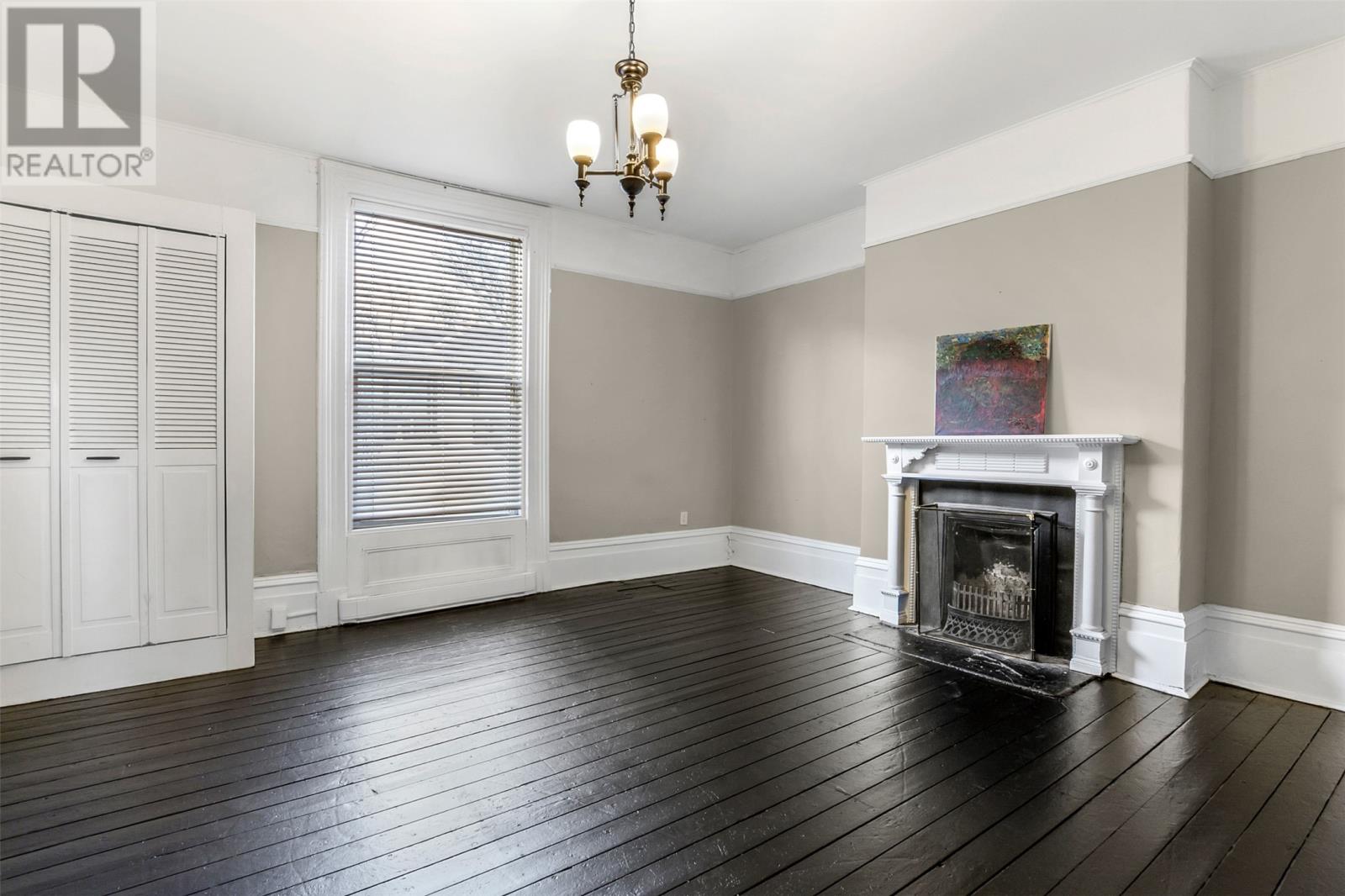 35 Queens Road Property Photo 4
