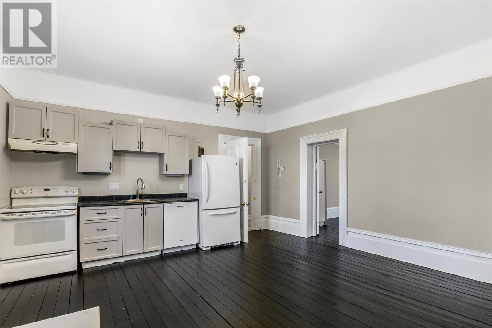 35 Queens Road Property Photo 6
