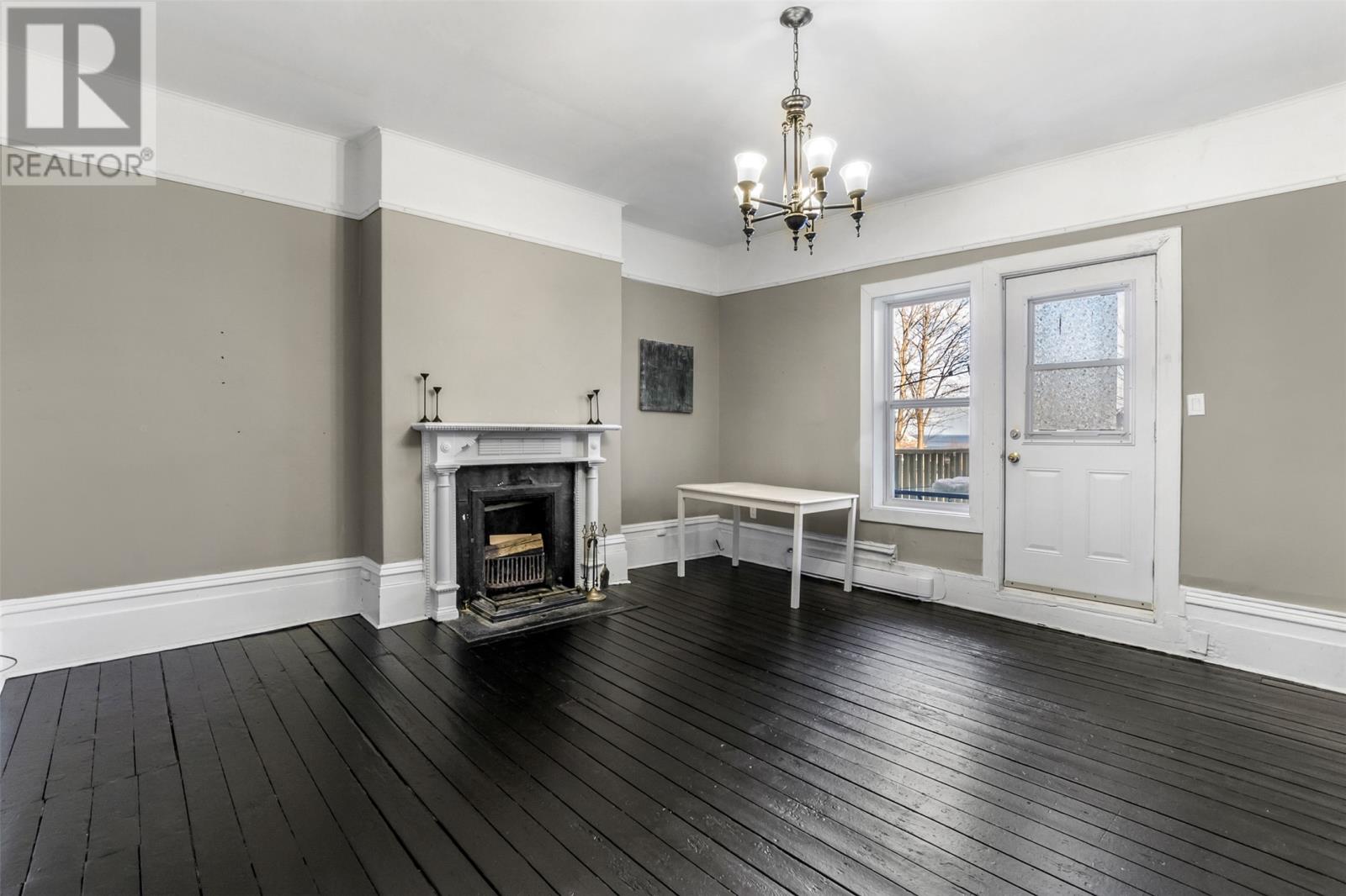 35 Queens Road Property Photo 8
