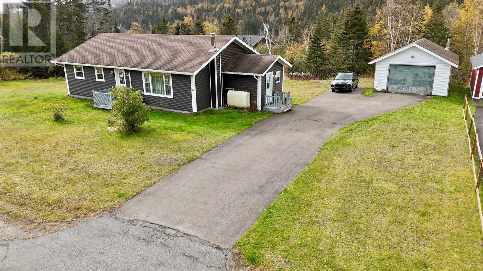 16 Elms Place Property Photo 2