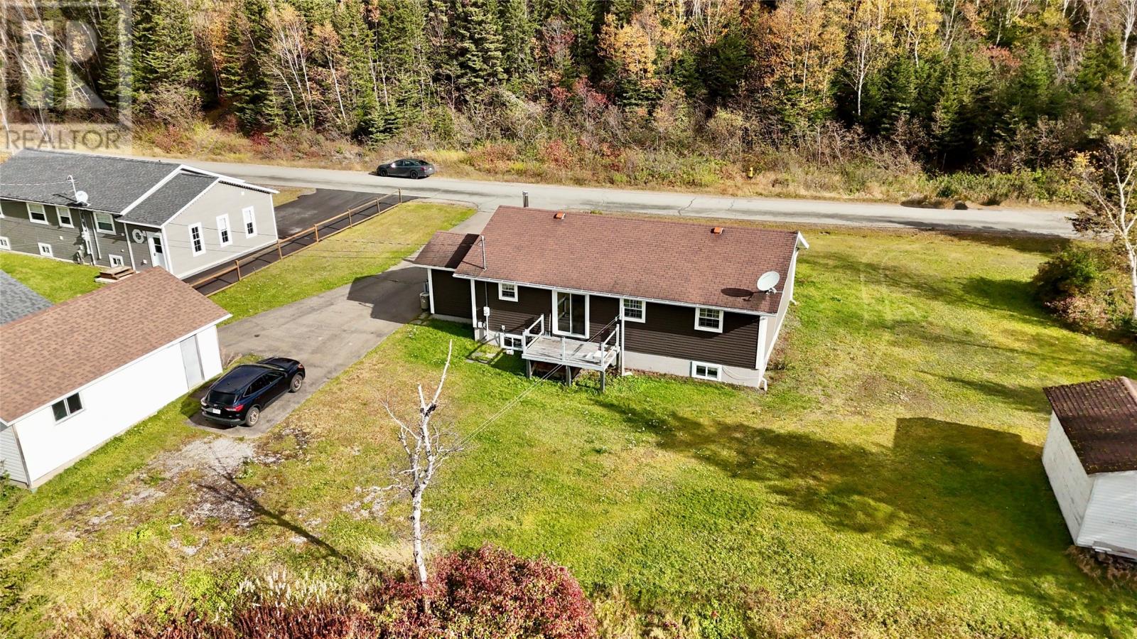 16 Elms Place Property Photo 3