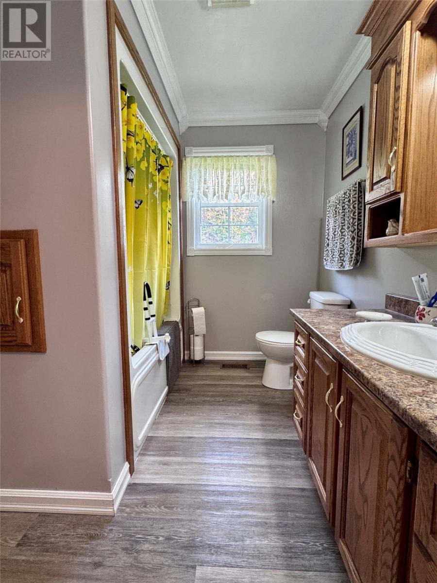 16 Elms Place Property Photo 16