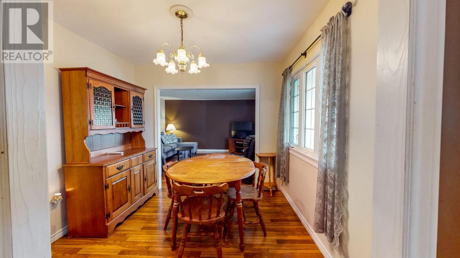 16 Irving Drive Property Photo 10