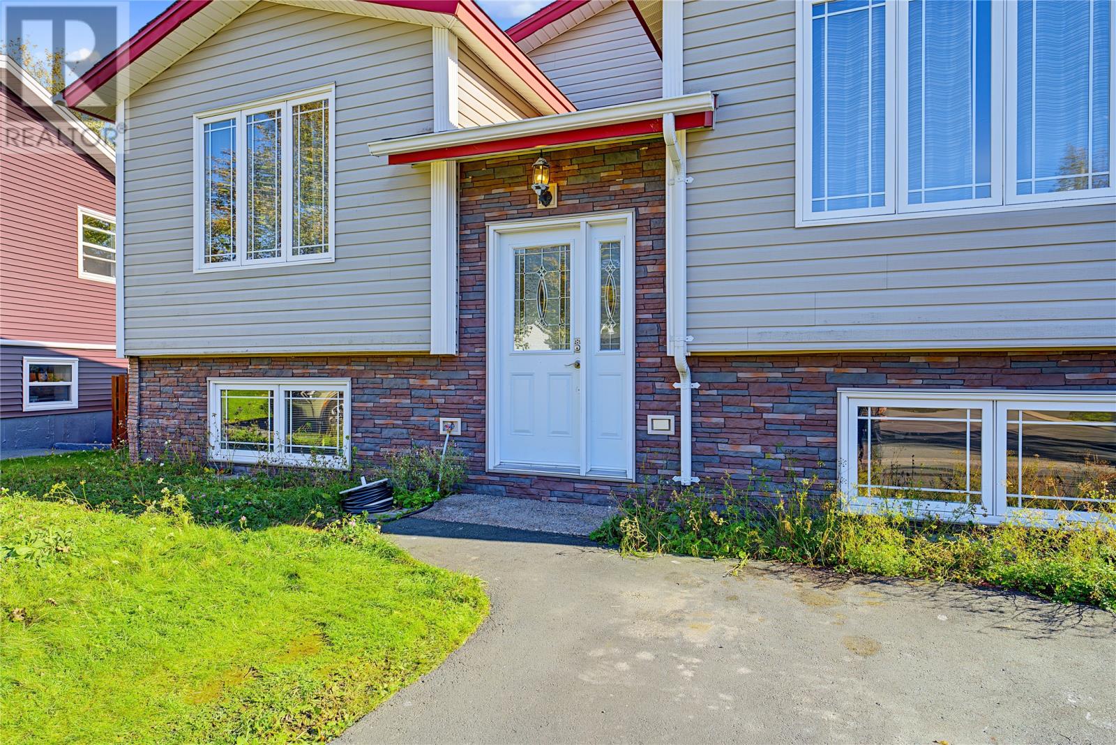 111 Codroy Place Property Photo 4