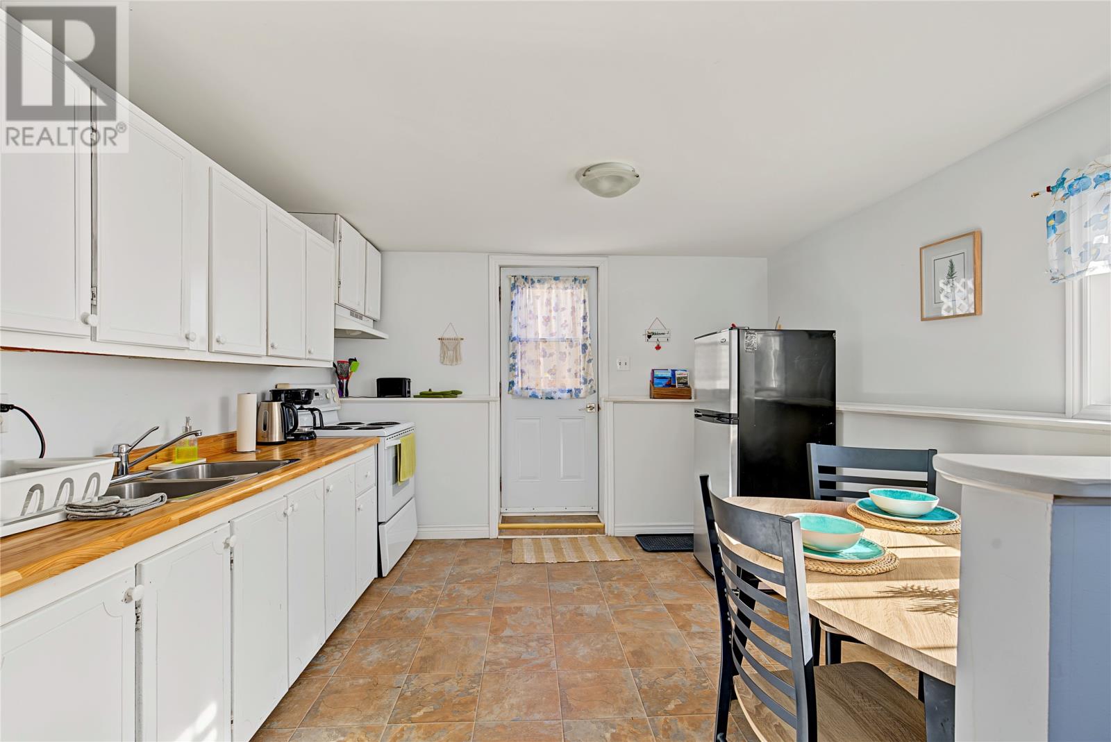 111 Codroy Place Property Photo 30