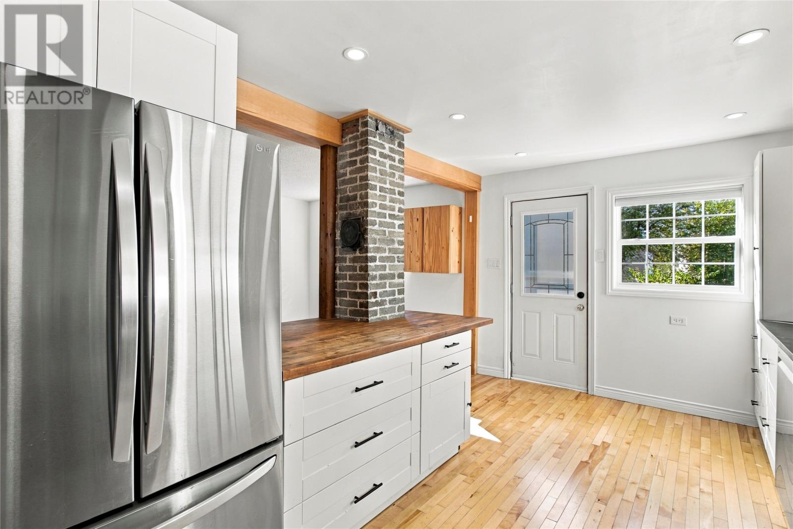 31 Smith Avenue Property Photo 7