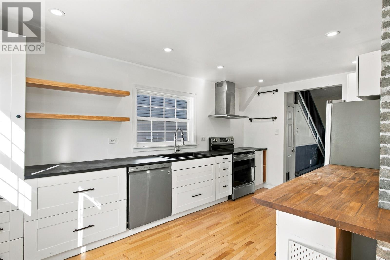 31 Smith Avenue Property Photo 9