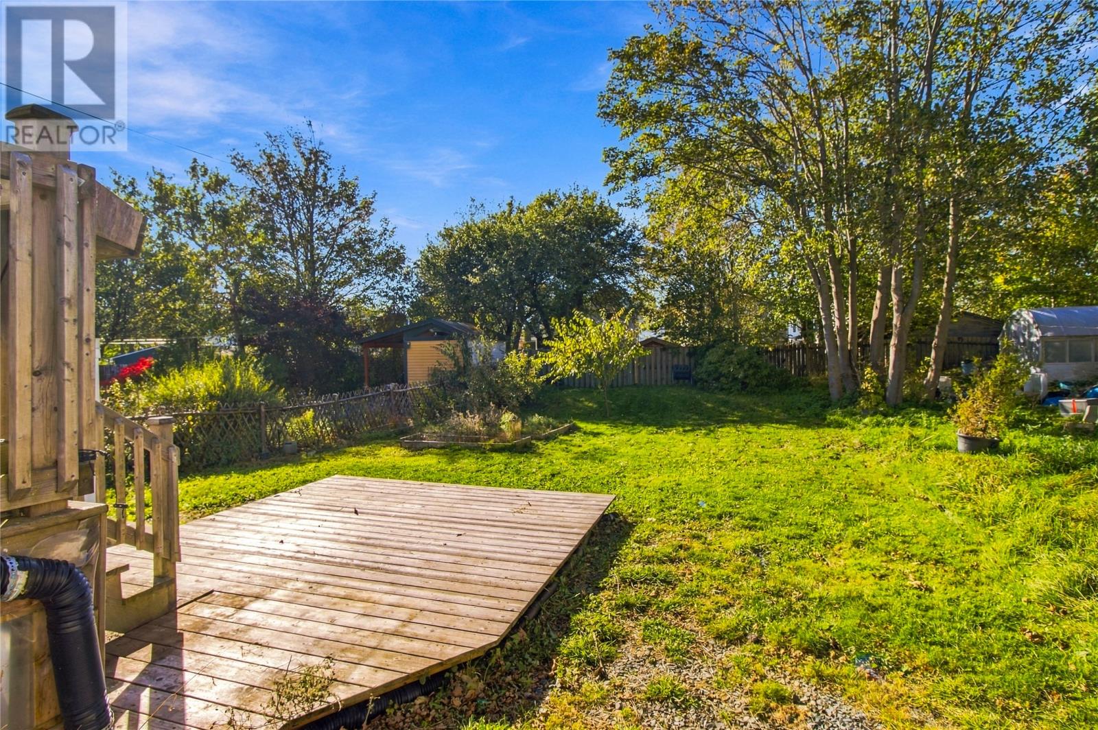 31 Smith Avenue Property Photo 28