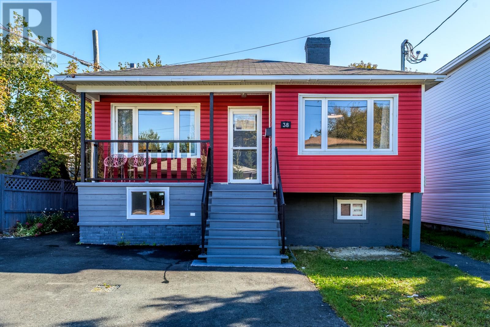 38 Smith Avenue Property Photo 2