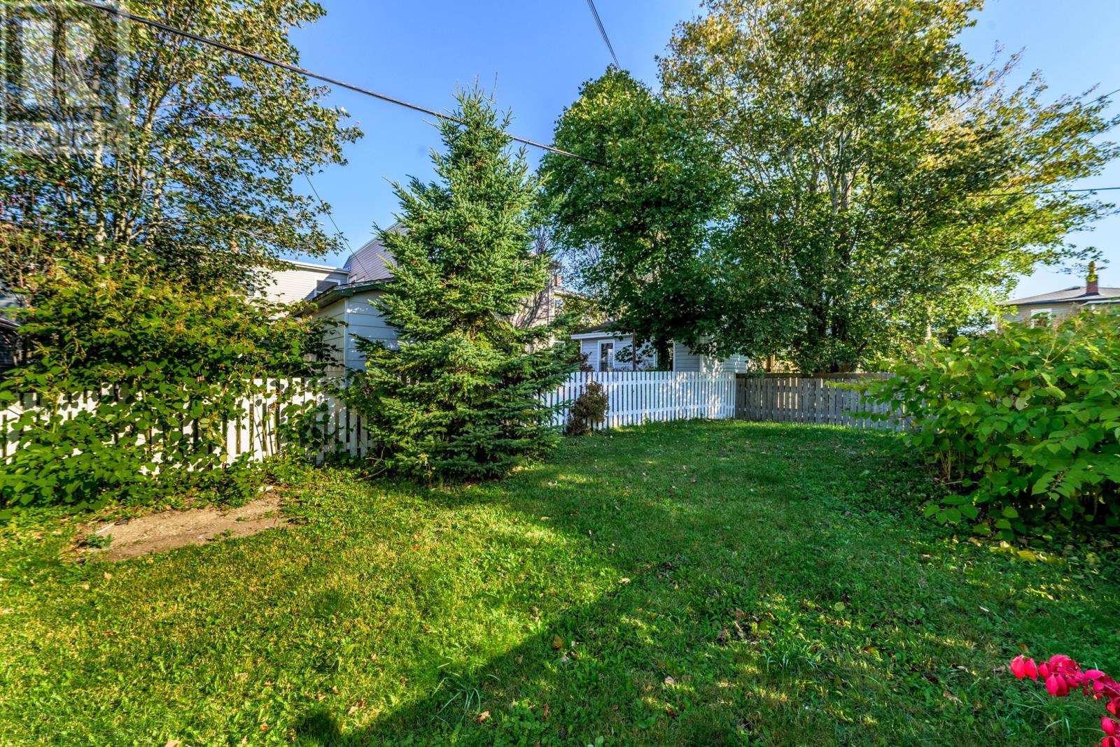 38 Smith Avenue Property Photo 35