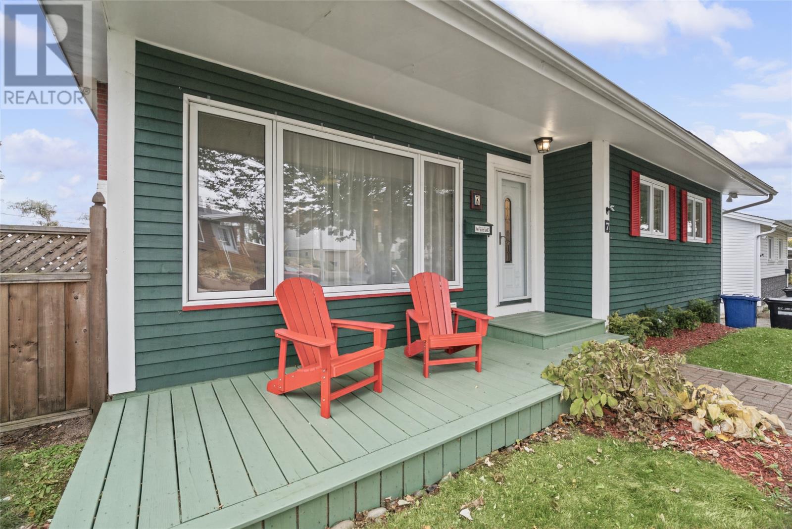 7 Macpherson Avenue Property Photo 3